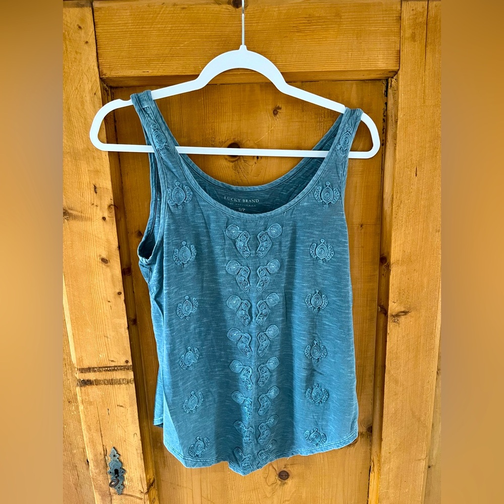 Womens Lucky Brand Tank. Size Small. Excellent condition!